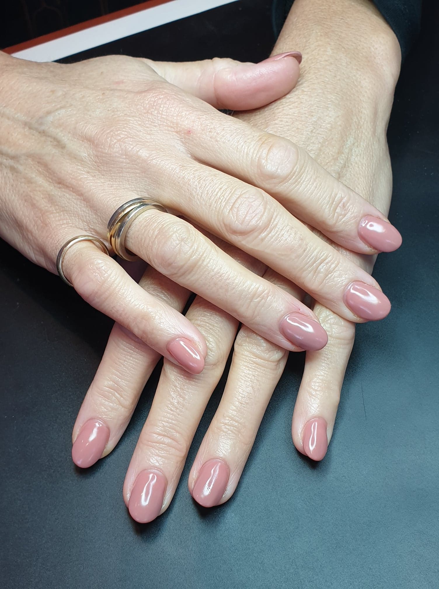 Gellak op de natuurlijke nagel Wish Beauty & Nails